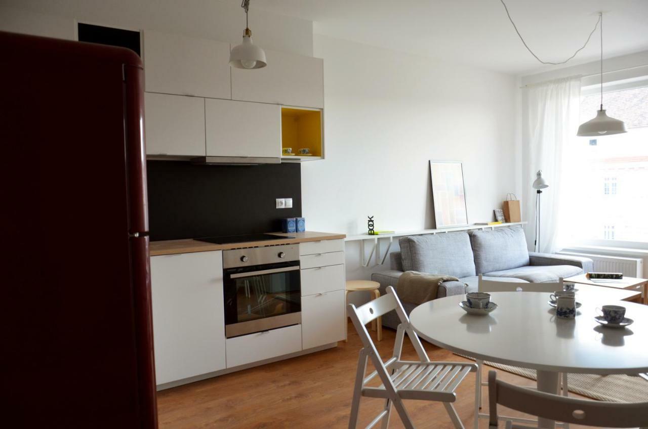 Brand New Apartment. Parking Spot Included! Bratislava Luaran gambar