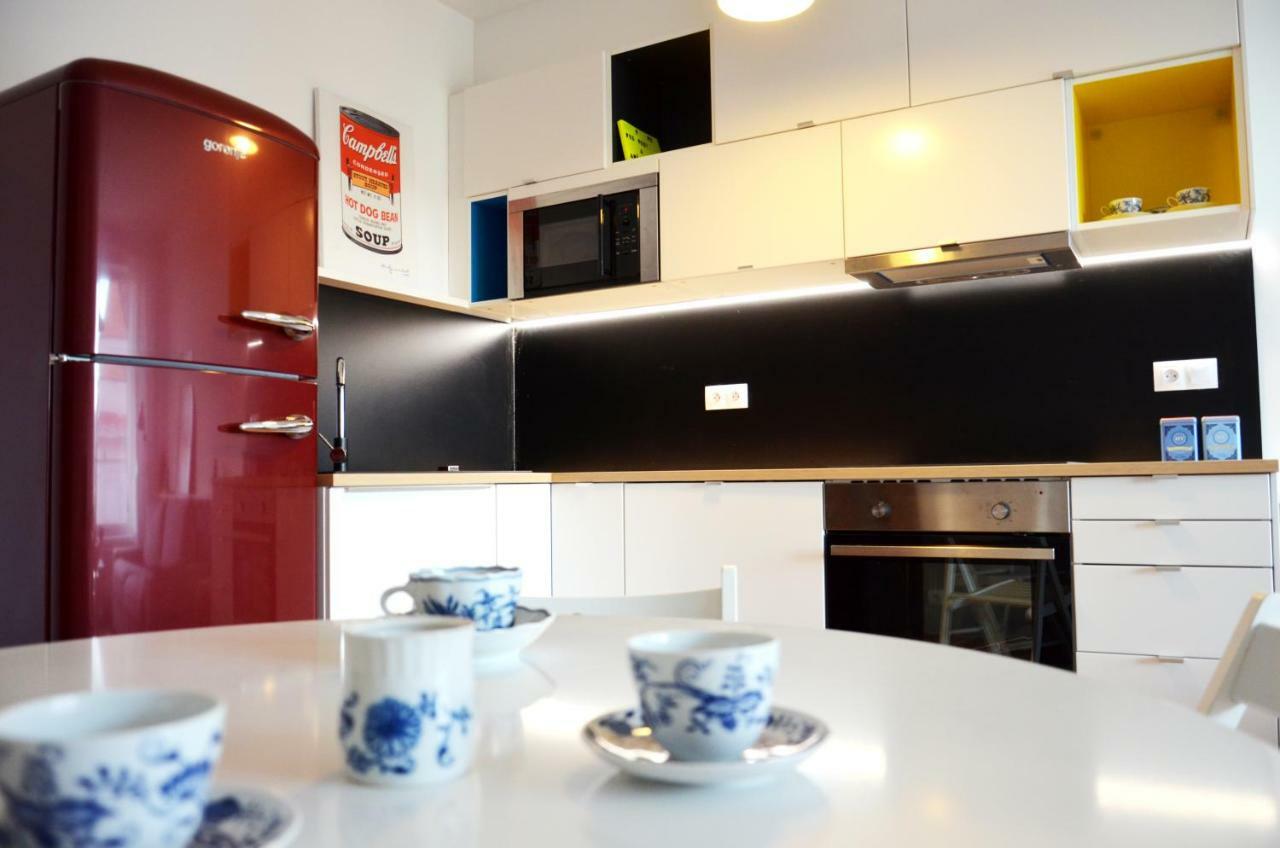 Brand New Apartment. Parking Spot Included! Bratislava Luaran gambar